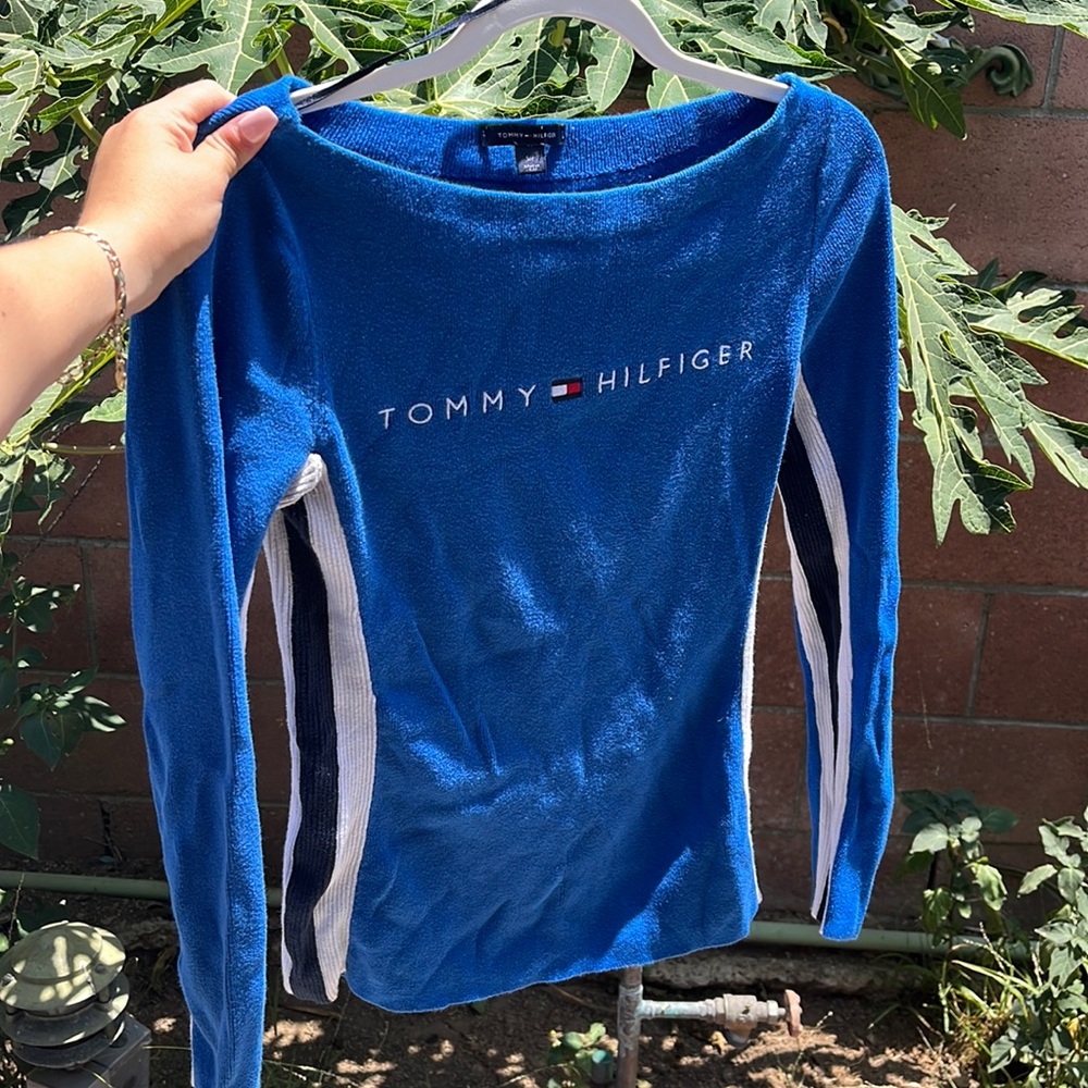 small tommy top.